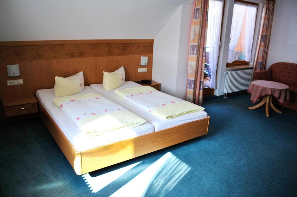 Hirschen-Dorfmuehle Biederbach Quarto foto